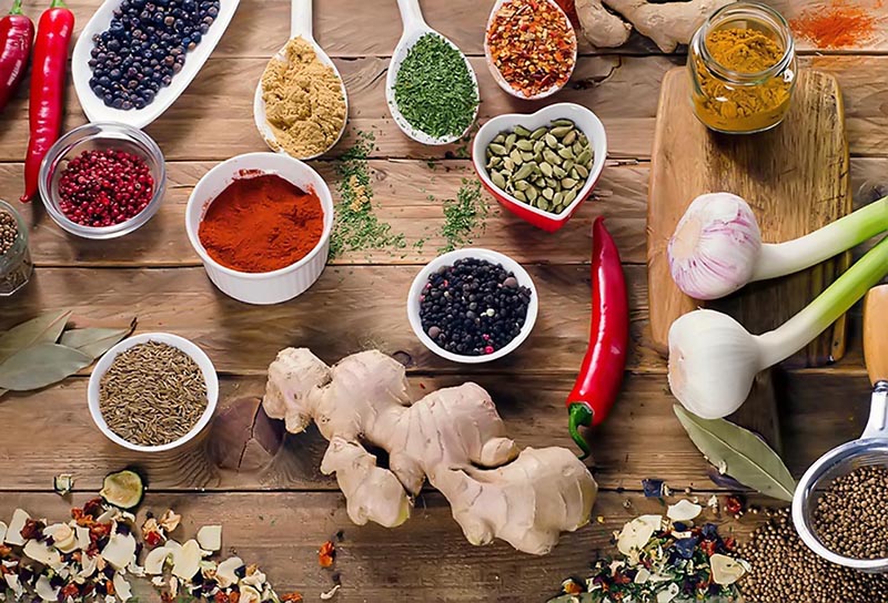 Các loại gia vị có tính ấm nóng làm giảm đau khớp